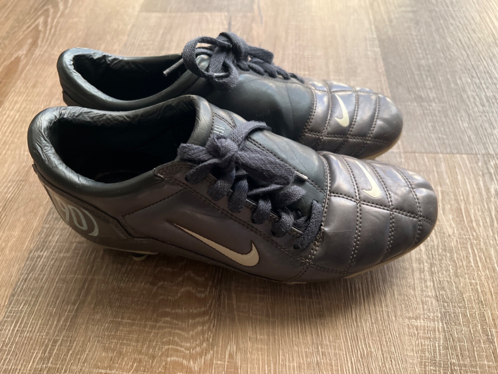 Nike total 90 III FG women soccer cleats  US size 9 (312860-011)