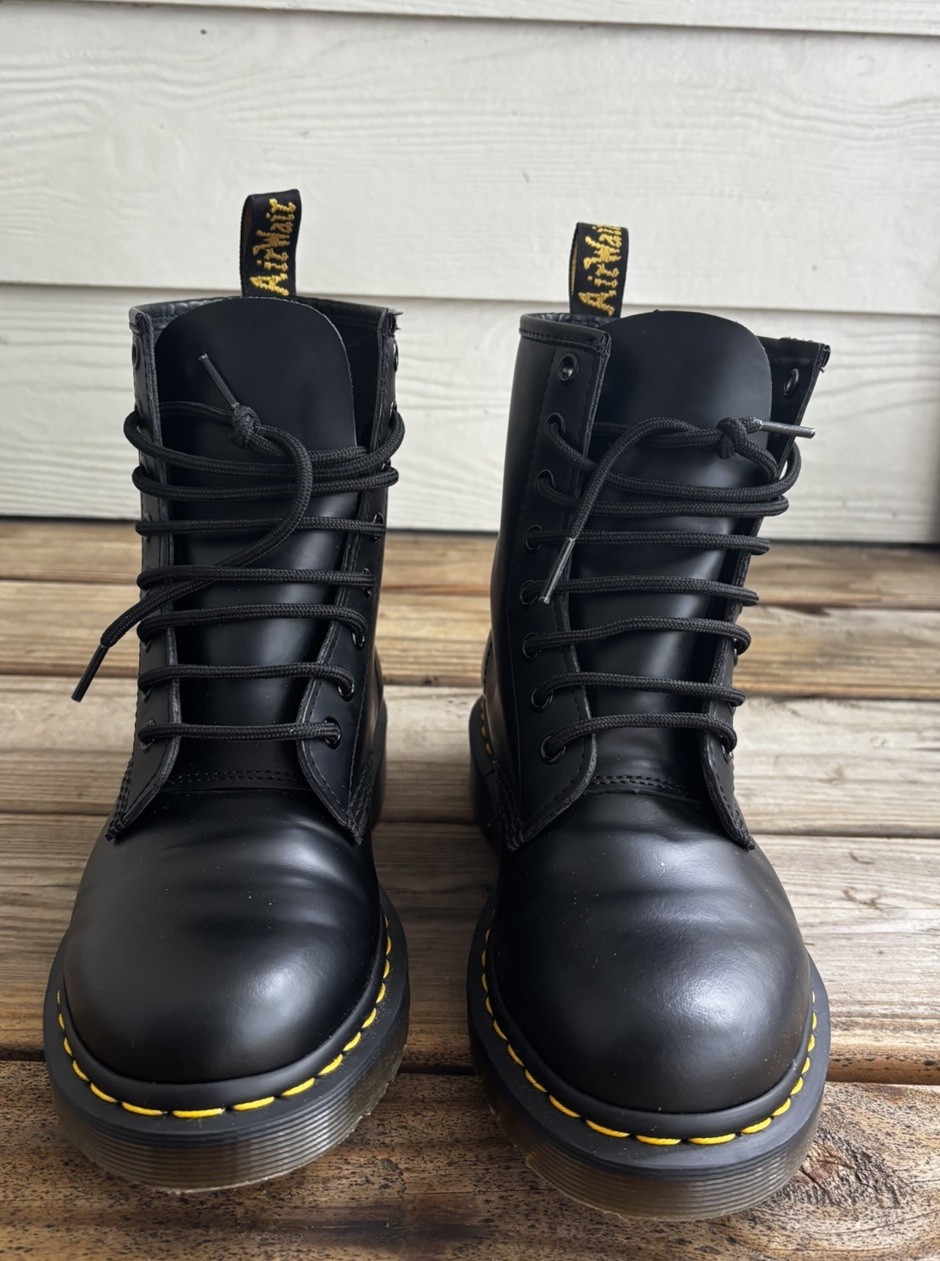 Dr Martens 1460 Smooth Leather 8 Eye Lace Up Boots Black Womens US 7 EU38