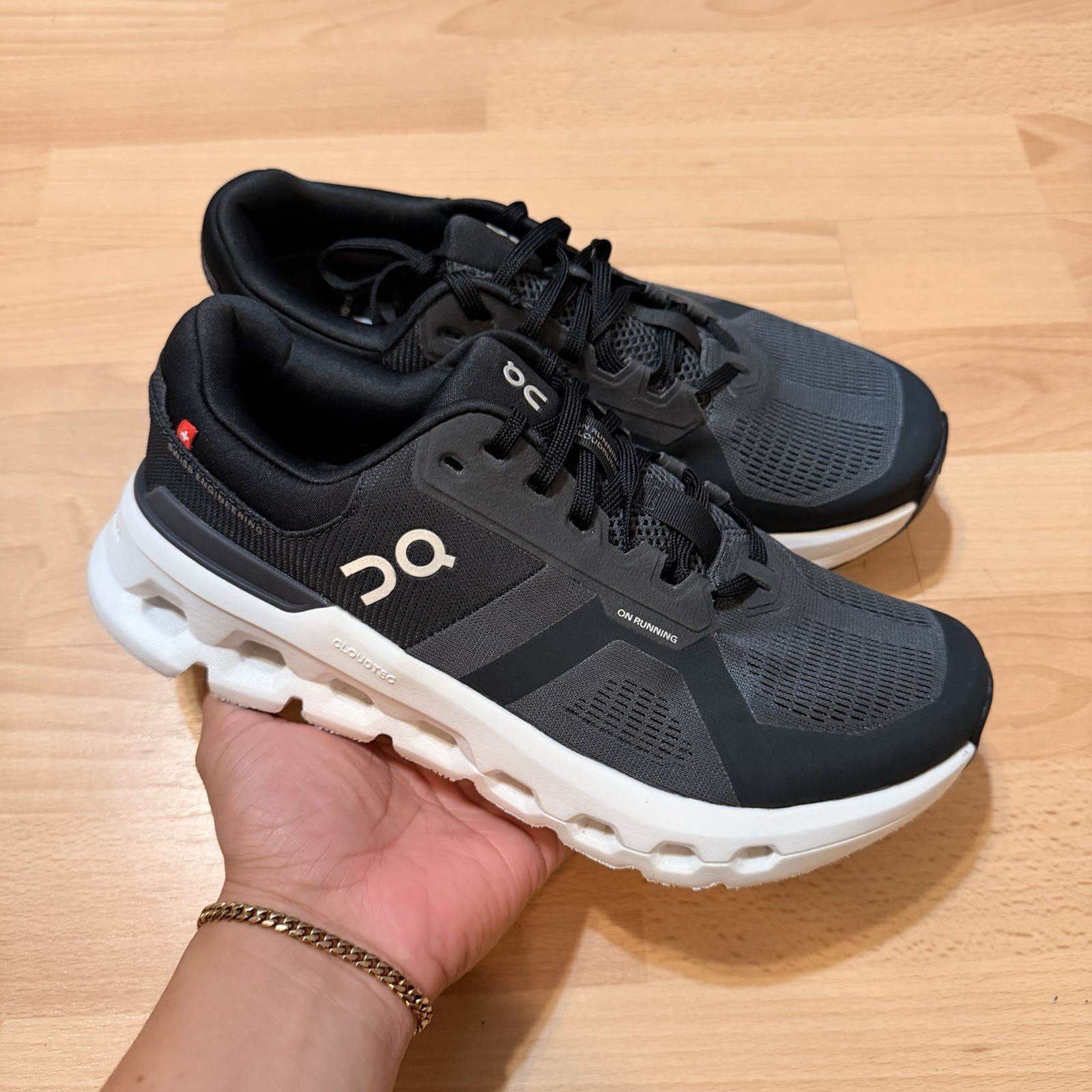 NIB On Cloud Cloud Runner 2 Eclipse/Black Athletic Womens Shoes 9