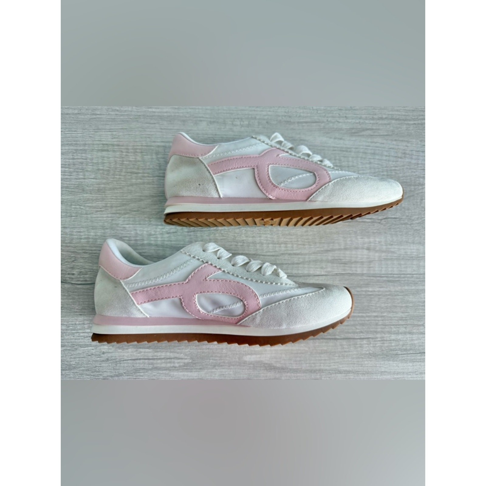 On 34th Women’s Pink & White Madison Colorblock Sneakers Size 6