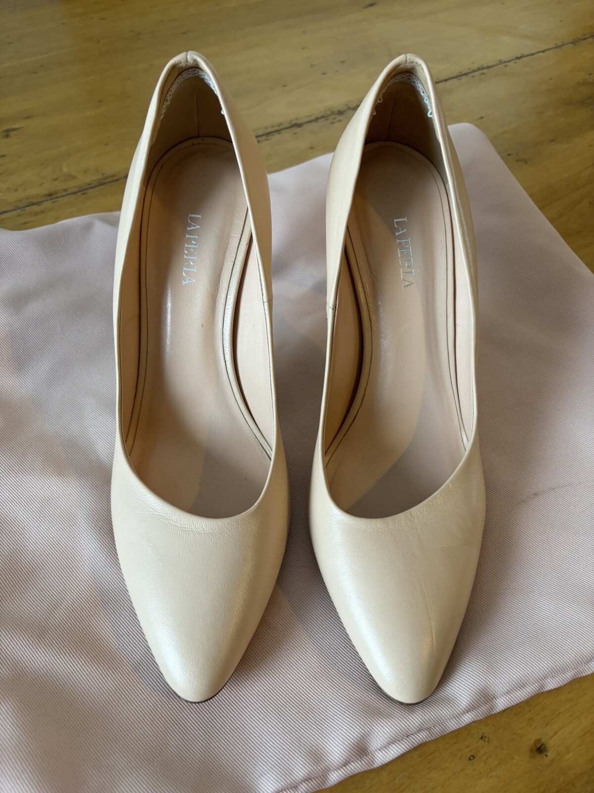 New LA Perla Leather High Heel Semi- Round Toe Pumps Shoes 38/8 No Box