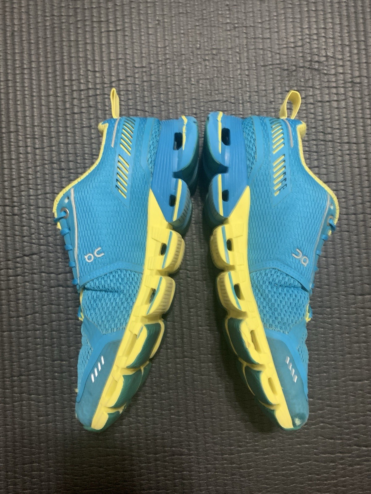 On Cloud Cloudflyer Women’s Running Shoes, Size 7, Blue Yellow