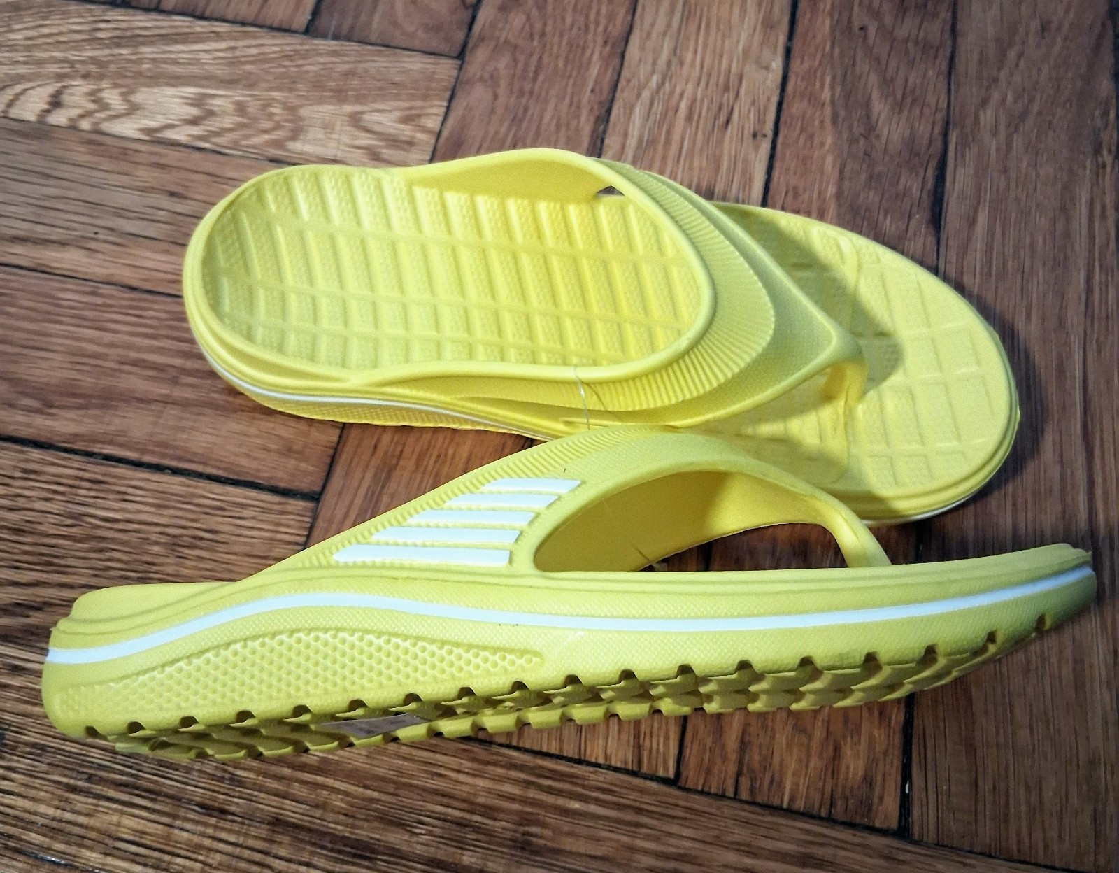 New Women’s Stylish Flip Flop Comfort Sandals in 6 Colors