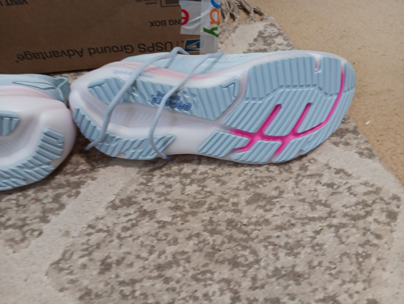 Brooks Womens GLYCERIN 23 Skyway Blazing Bell Pink Size 11B Medium 1204651b475