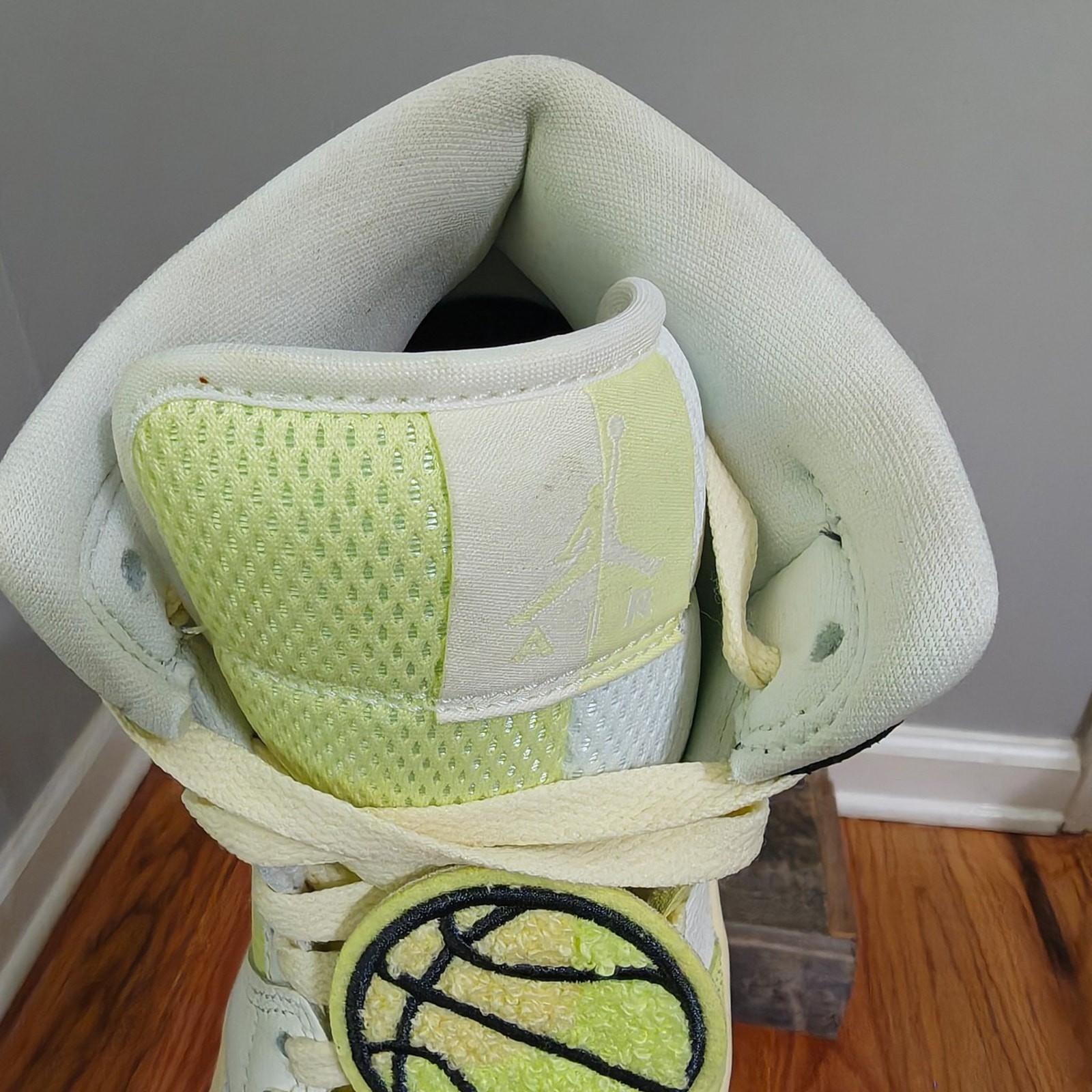 Air Jordan 1 Mid SE Matchly Barely Volt Black Women’s Size 7.5