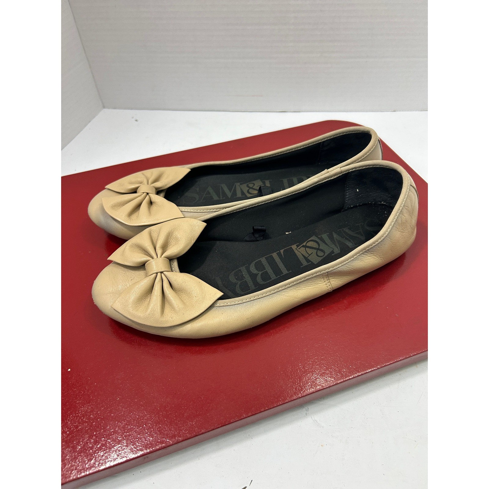 Sam & Libby Bow Ballet Flats 9 Beige Leather Slip On Balletcore Coquette Chic