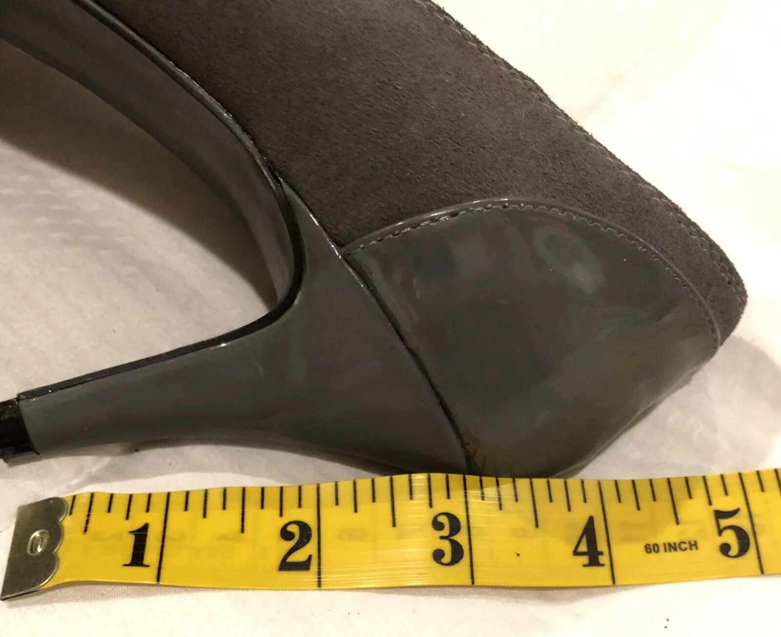 Isaac Mizrahi for Target Womens Pumps Sz 7.5 Gray Suede w/ Front & Side Patent