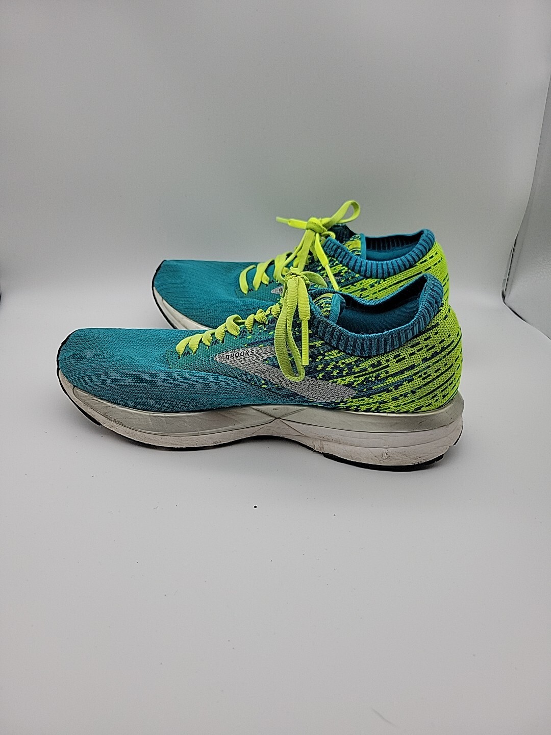 Brooks Womens Ricochet 1202821B430 Blue Green Running Sneakers Shoes Size 7.5 B