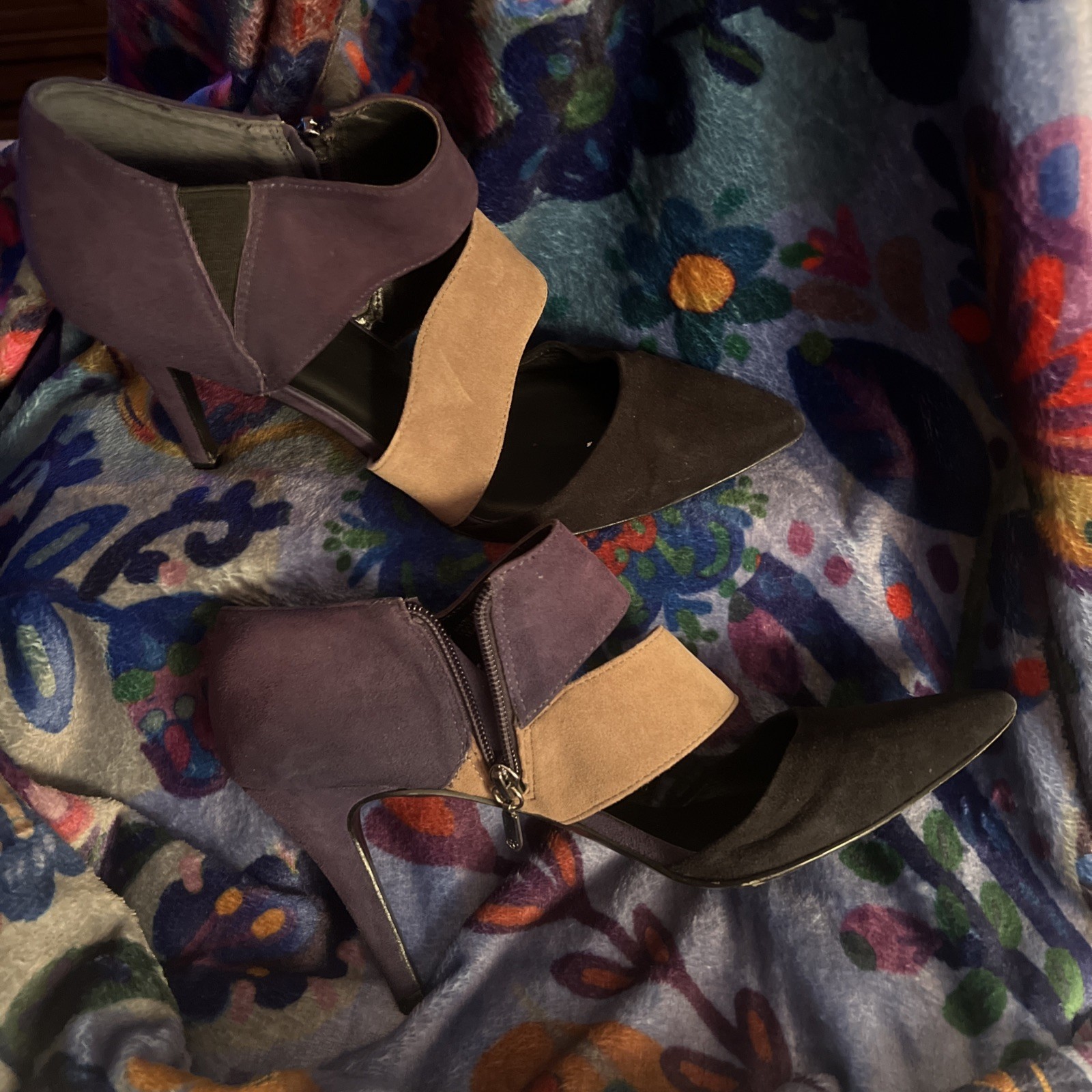 Trina Turk High Heels – Suede Leather Straps Black Blue Tan Zip Size 9.5
