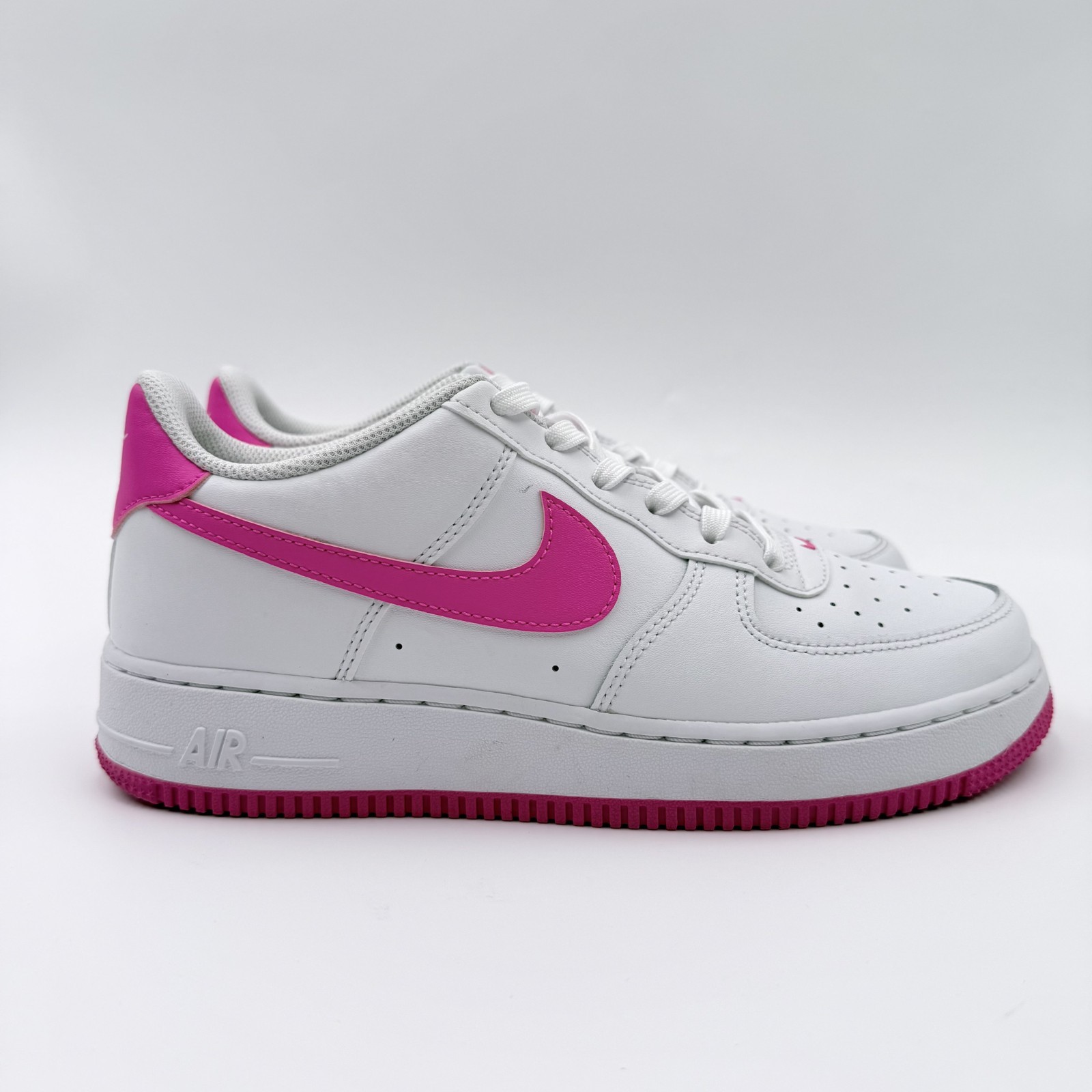 Nike Air Force 1 Low Sneakers Women Size 8.5 Youth 7Y White Pink FV5948-102