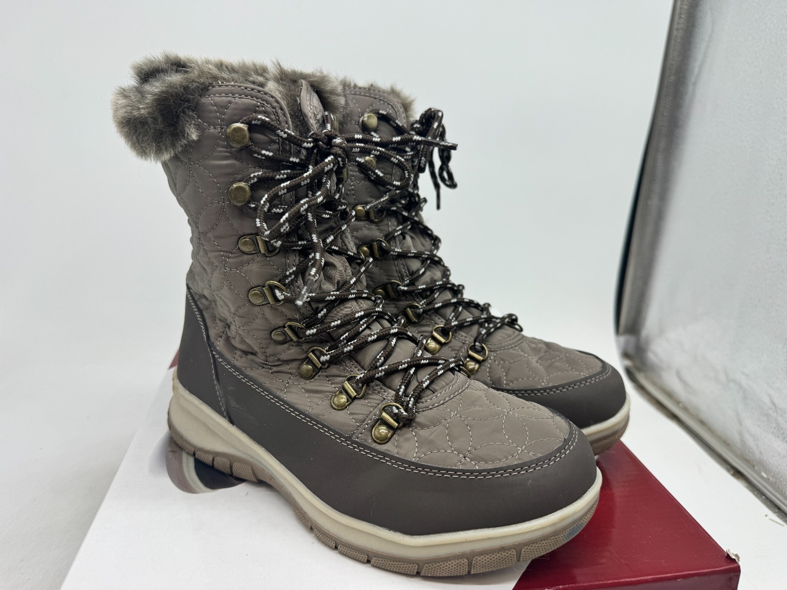 Chooka Insulated Belltown Mid Faux Fur Winter Boots Women’s Taupe Lace Up – 7
