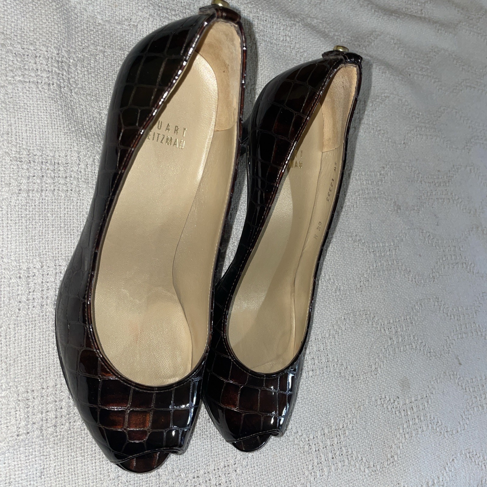 Stuart Weitzman Dress Pumps Womens Size 6.5 M Brown Faux Gator Business Formal