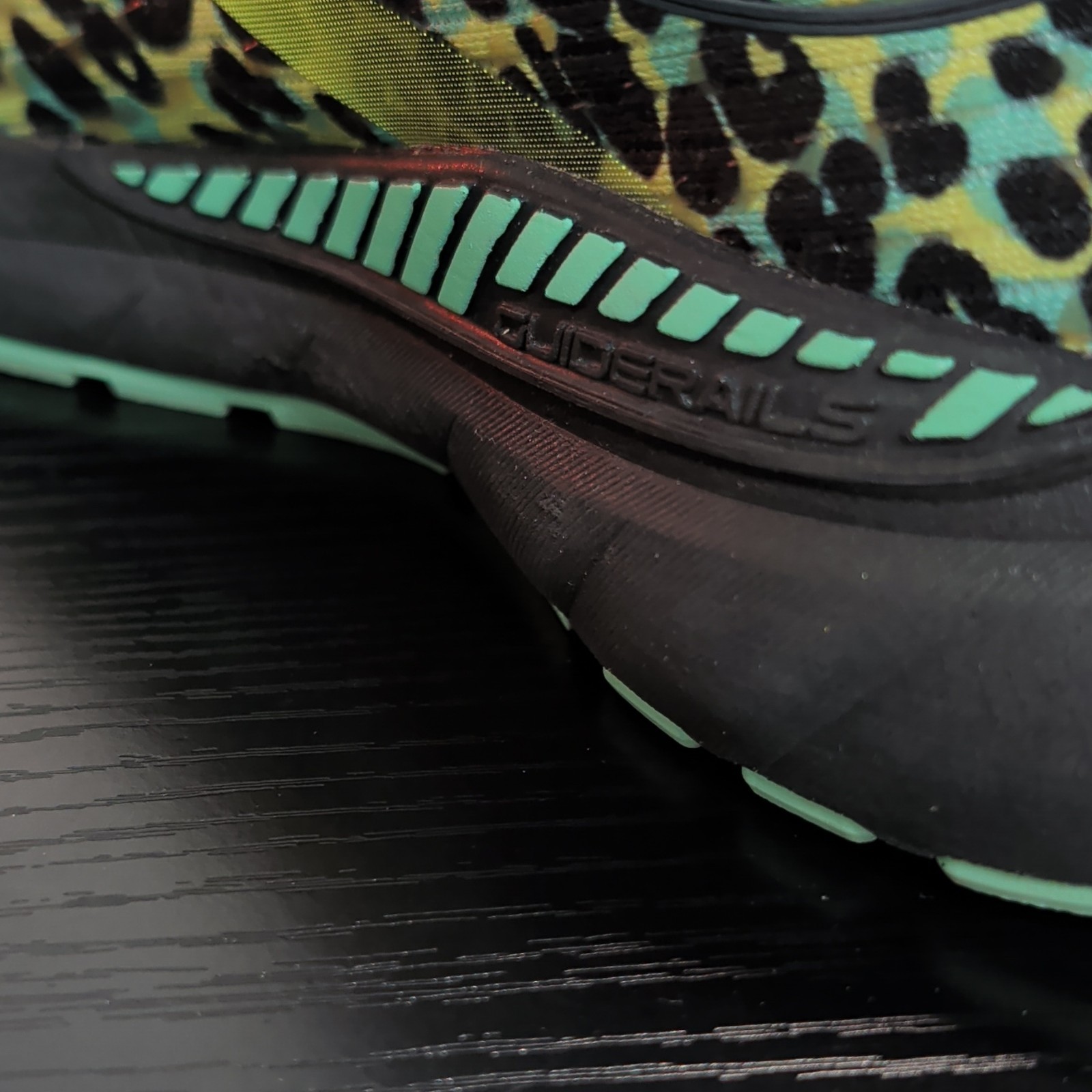 Brooks Adrenaline GTS 21 Women’s Running Shoes Cheetah 120329-1B-353 Size 7