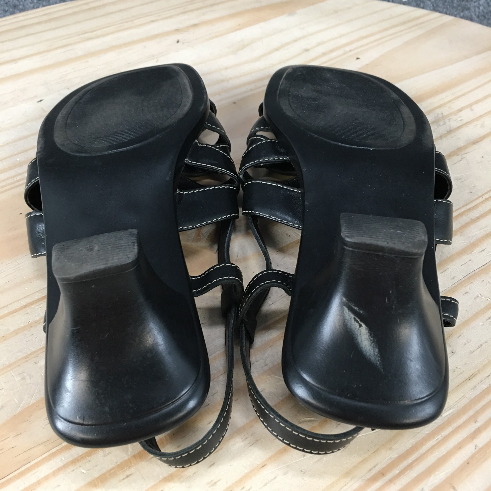 Connie Sandal Womens 7 M Skippy Strappy Slingback Low Heel Leather Casual Black