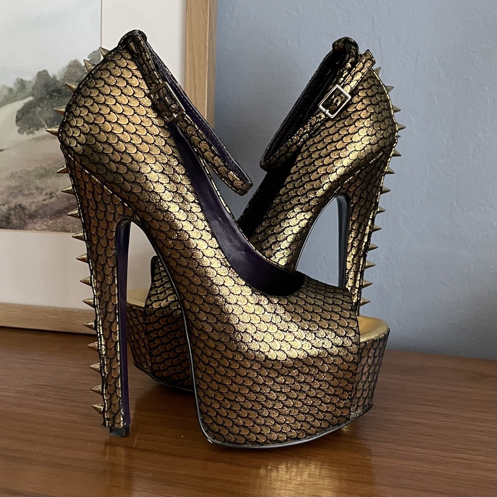 London Trash Citro Gold Metallic Studded Spikes Leather Platform Heels Size 6