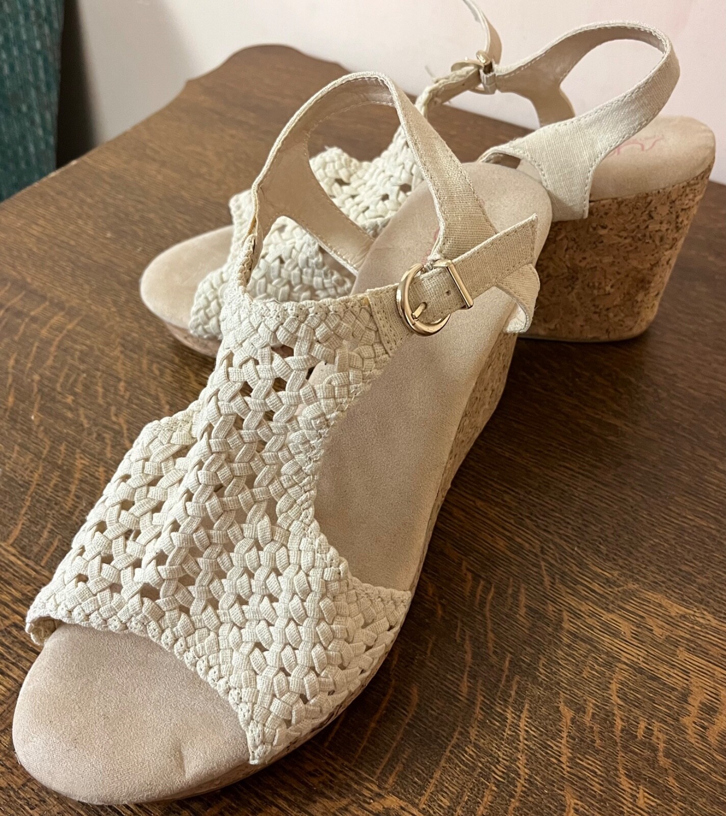Sugar Jollie Beige Memory Foam Crochet Wedge Cork Sandals Sz 11 M New