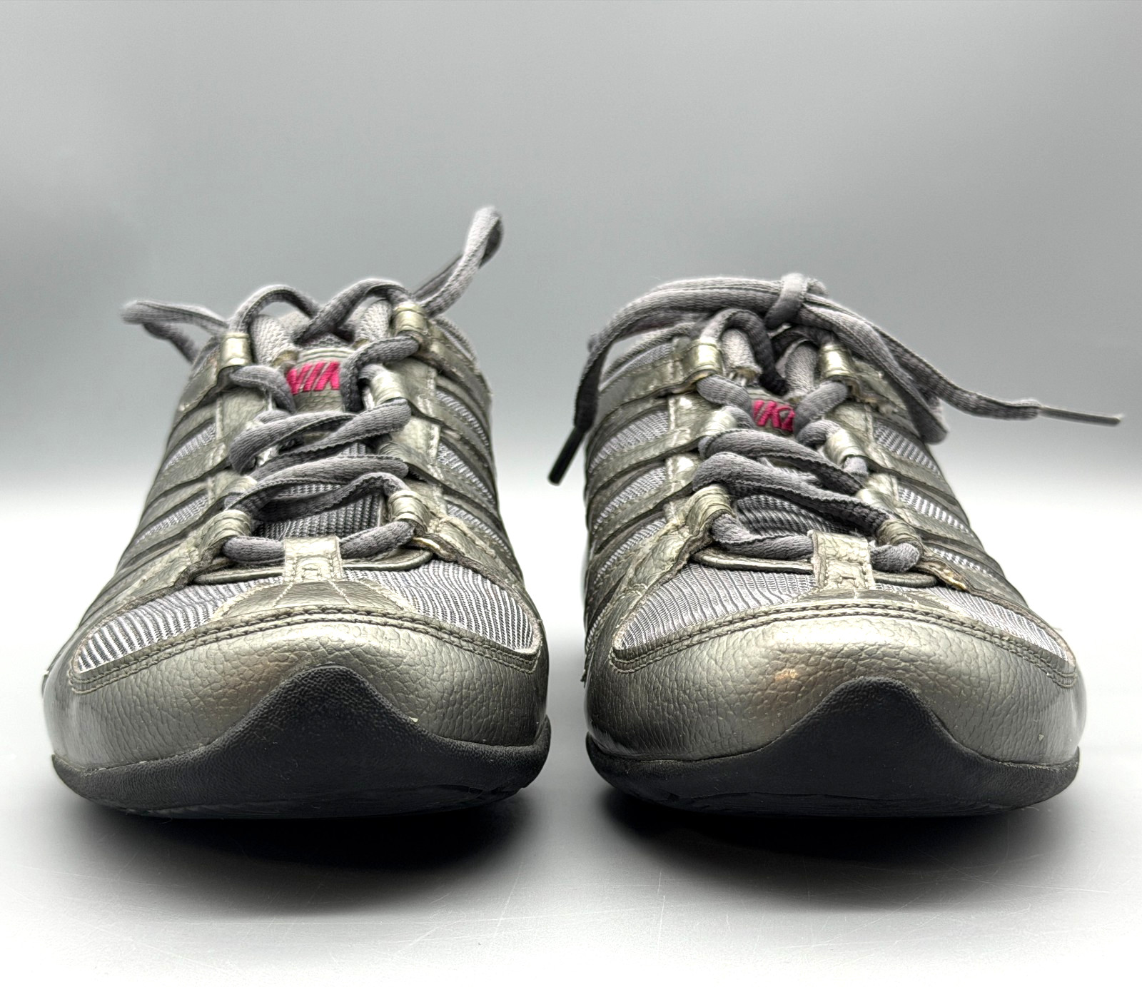 Nike Musique IV Cool Grey Vivid Pink Metallic Dance Running Shoes Womens 6.5
