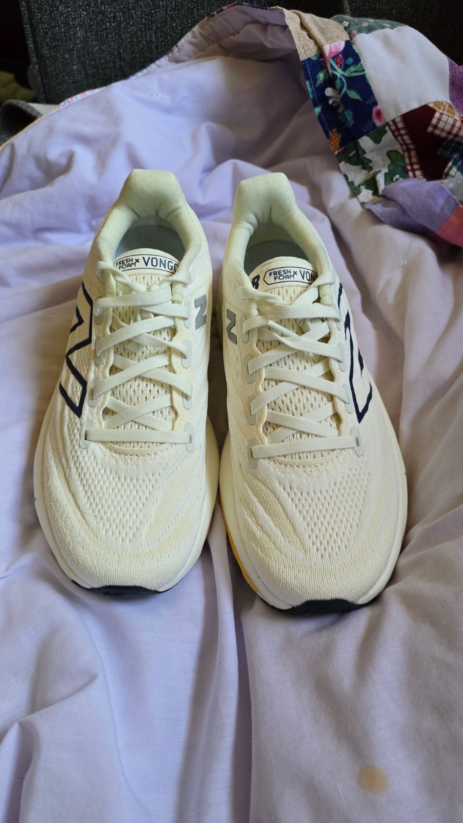 Size 7 – New Balance Fresh Foam X Vongo v6 Angora Clementine W