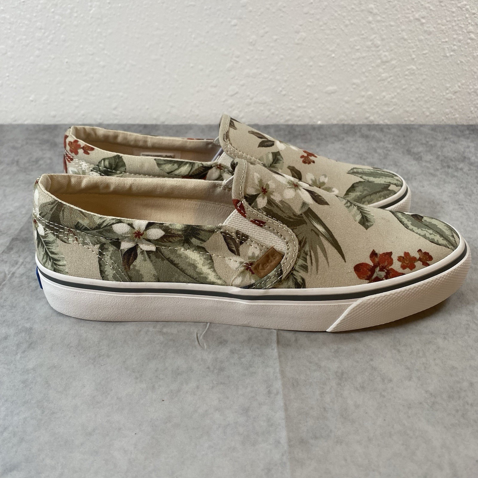 Women’s Jump Kick Slip Tropical Keds Sneakers, Size 7.5 Medium NWOT