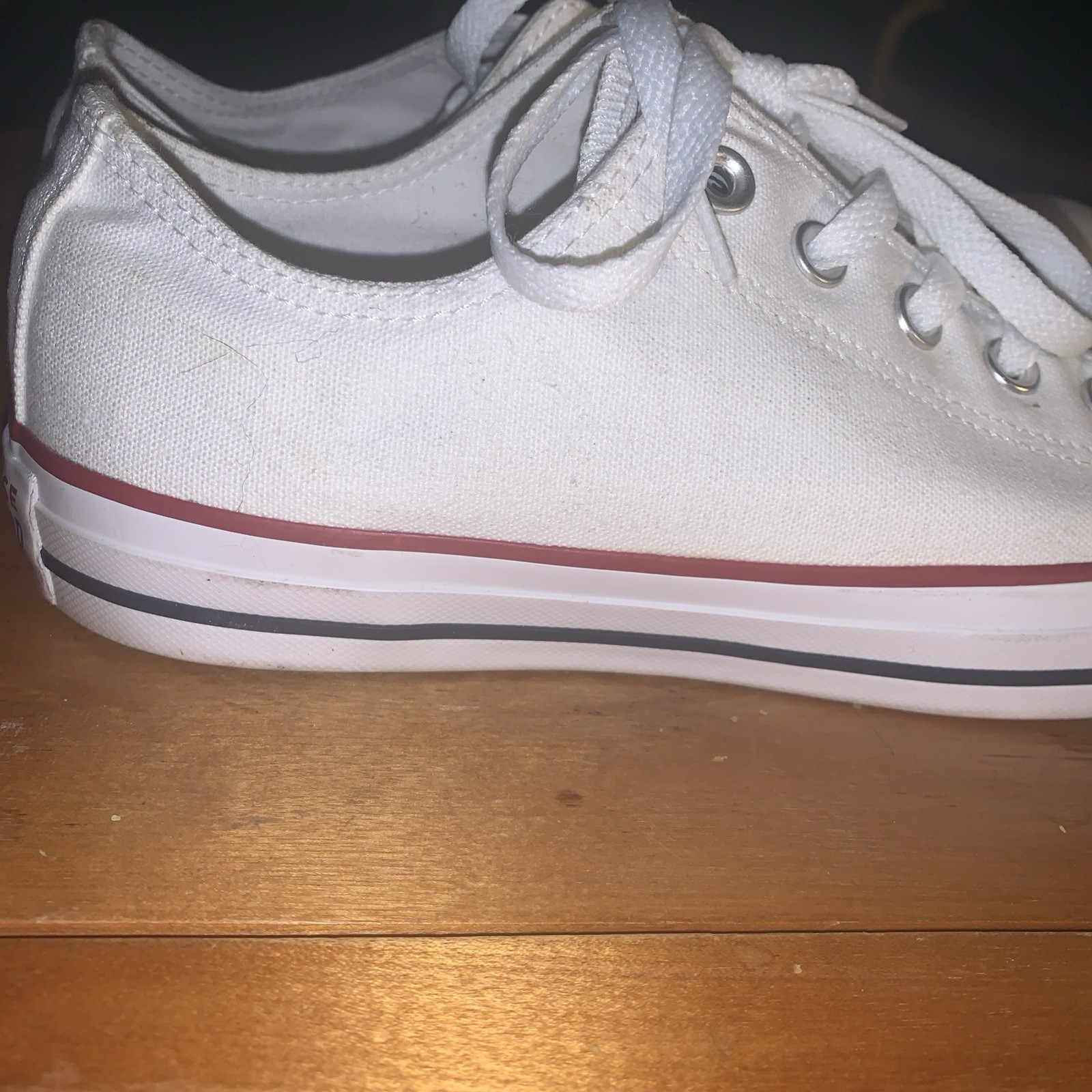 Converse Chuck Taylor All Star Low-Top sneakers in white 8 men 10 women