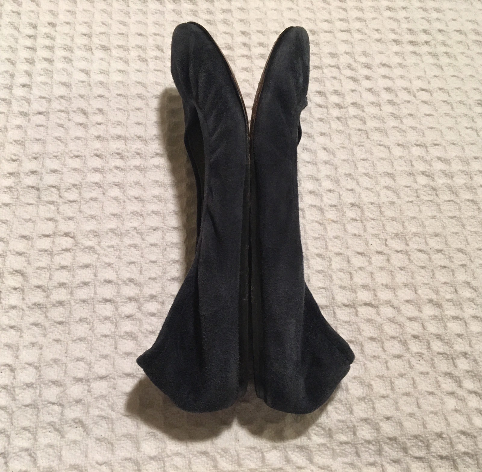 VERA WANG Lavender Lillian Suede Leather Ballet Ballerina Flats $195 Navy Blue 9