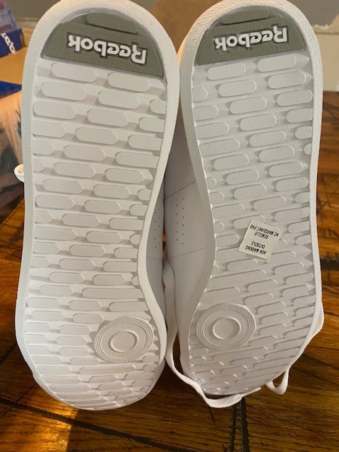 NWT Reebok Classics Lace Up Sneaker Princess White Size 8W Wide from 2009