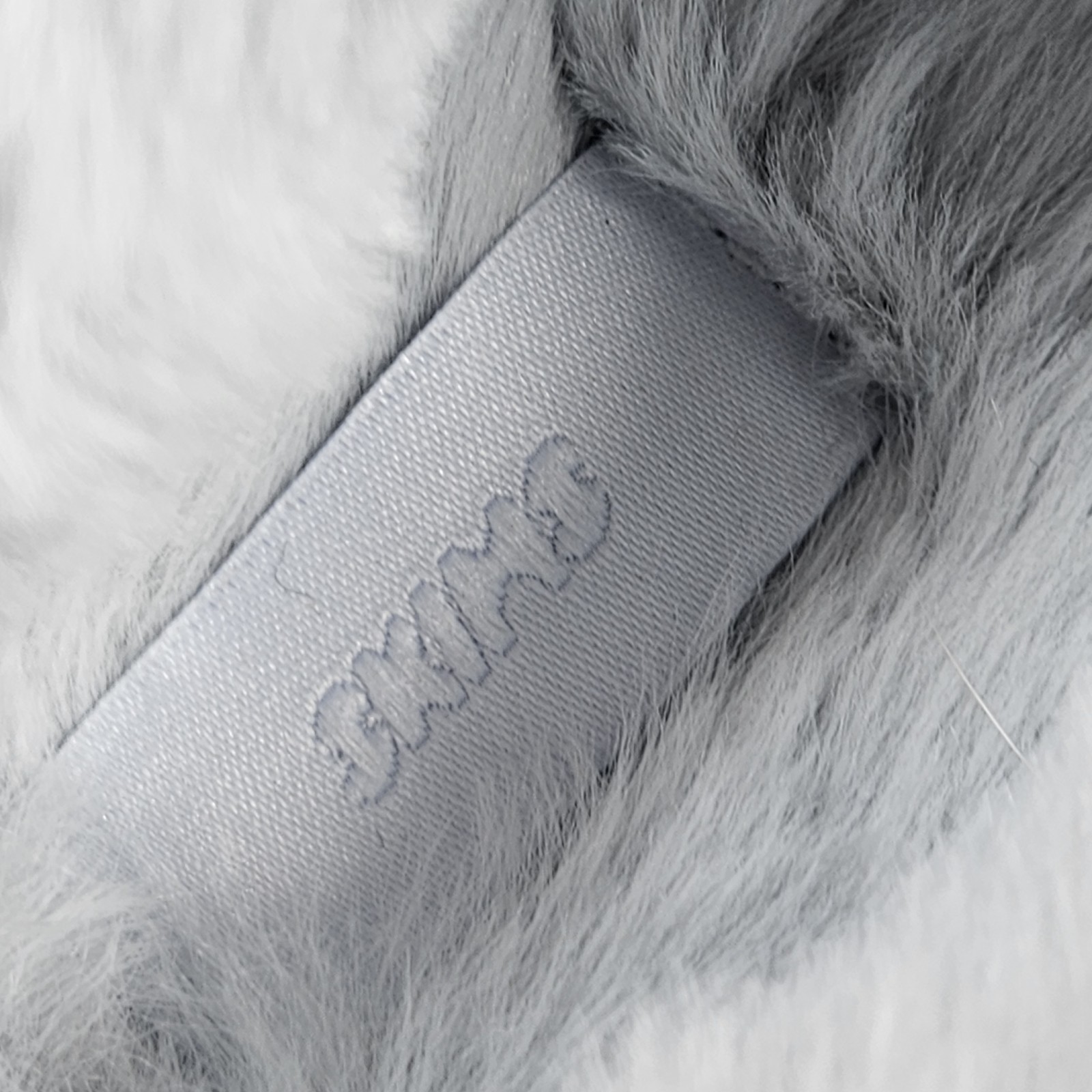 NEW SKIMS Faux Fur Slippers Gray Sz 39 Comfy Lounge Fluffy Cozy