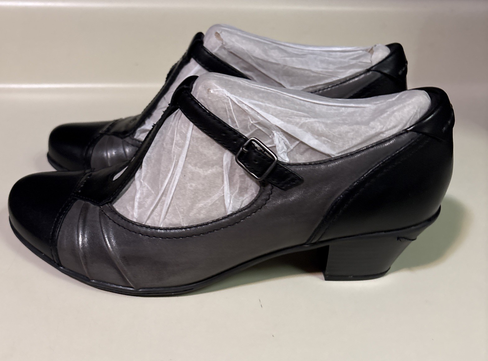 Earth Wanderlust Shoes Womens Size 11B Black Leather Mary Jane Comfort Low Heels