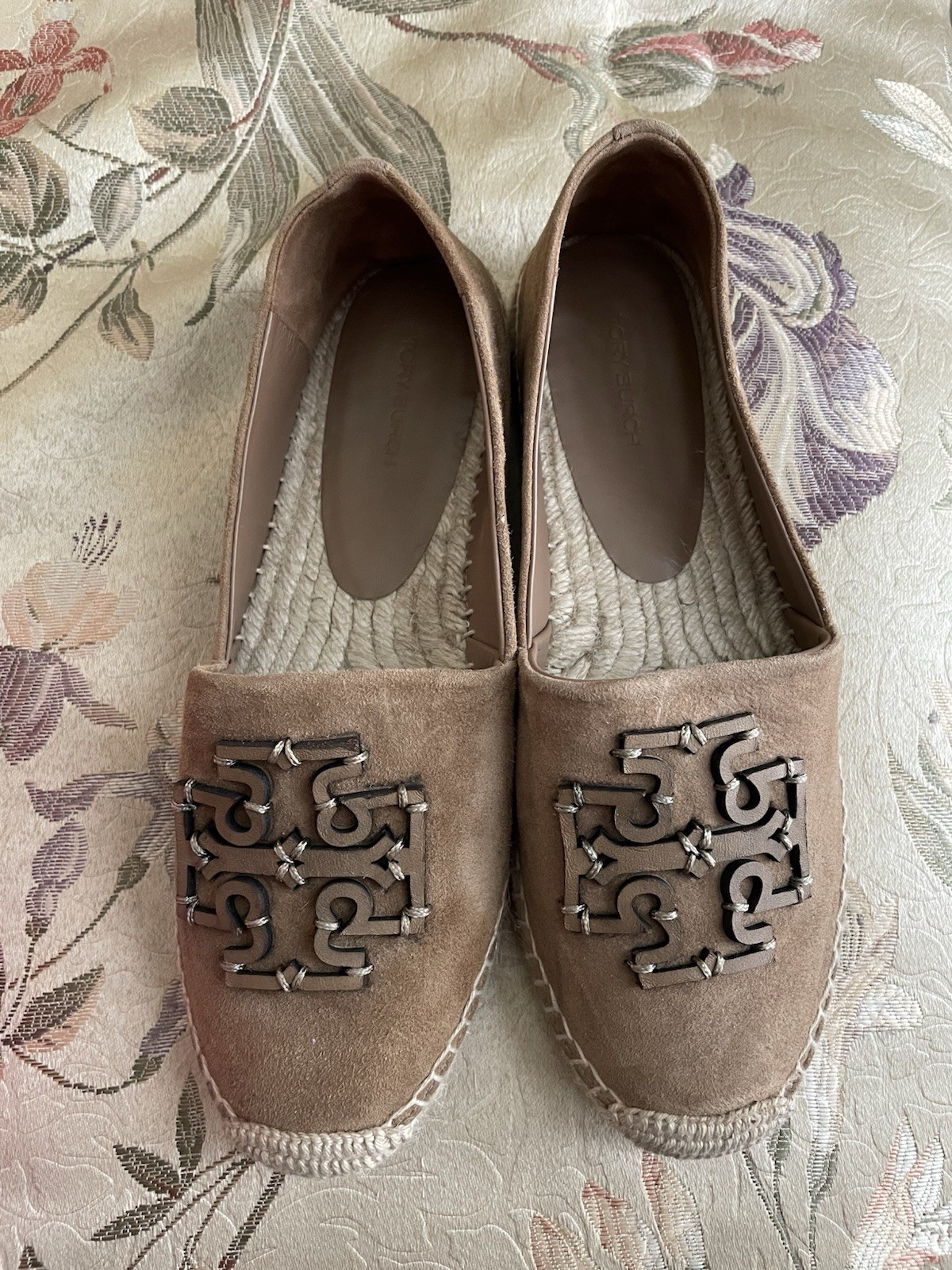 Tory Burch Ines Embellished Suede Espadrilles Tan Crystal Logo Flats Size 6.5