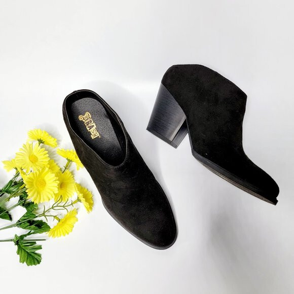 Boots Size 9 Faux Suede Booties