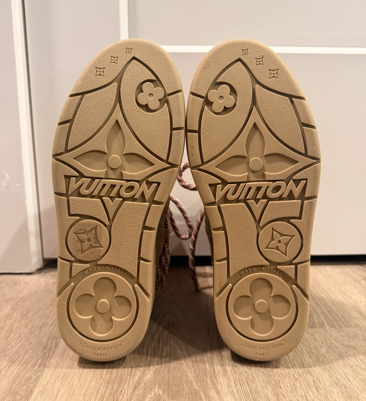 Louis Vuitton Women’s Beige Suede Shearling Lined Ankle Lace-Up Boots EU 37.5