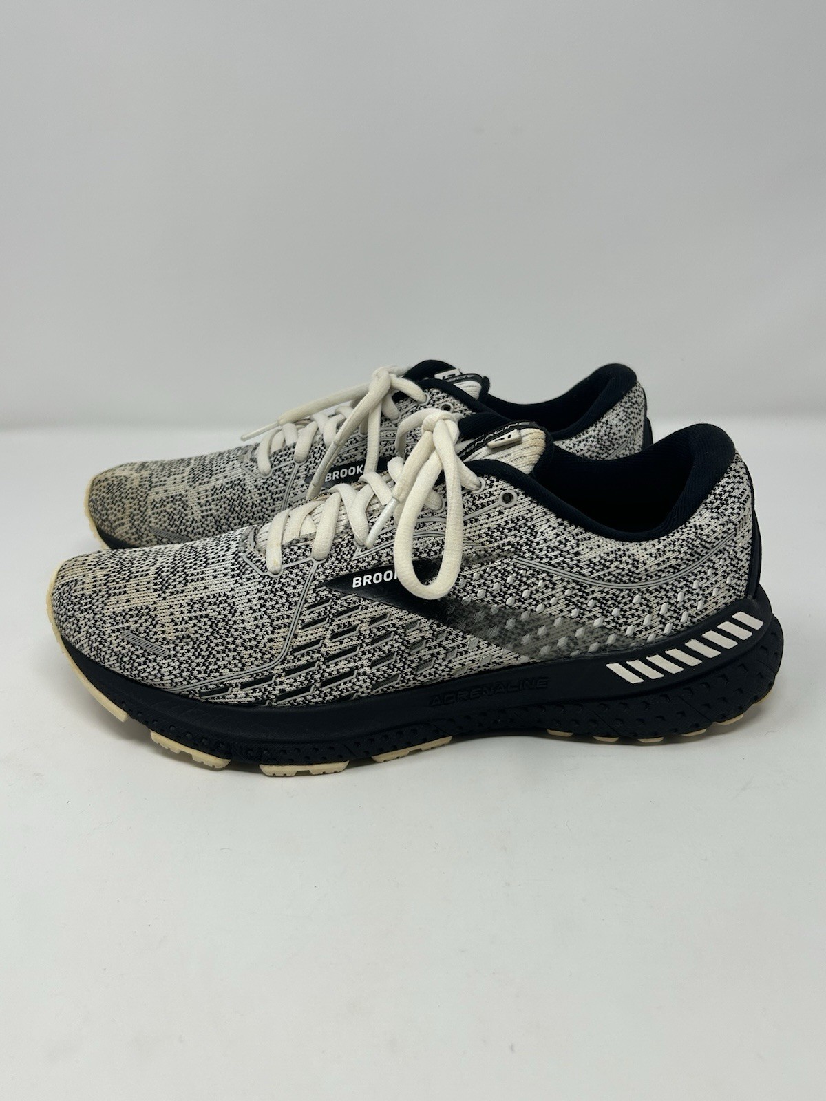 Brooks Adrenaline GTS 21 Black/Gray/White – 120329-1B-135, Size 9