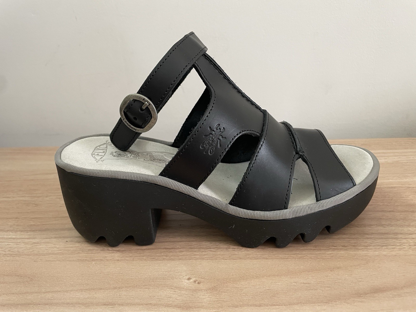 FLY London Women’s Strappy Leather Buckle Ankle Strap Sandals EU 37 US 6-6.5