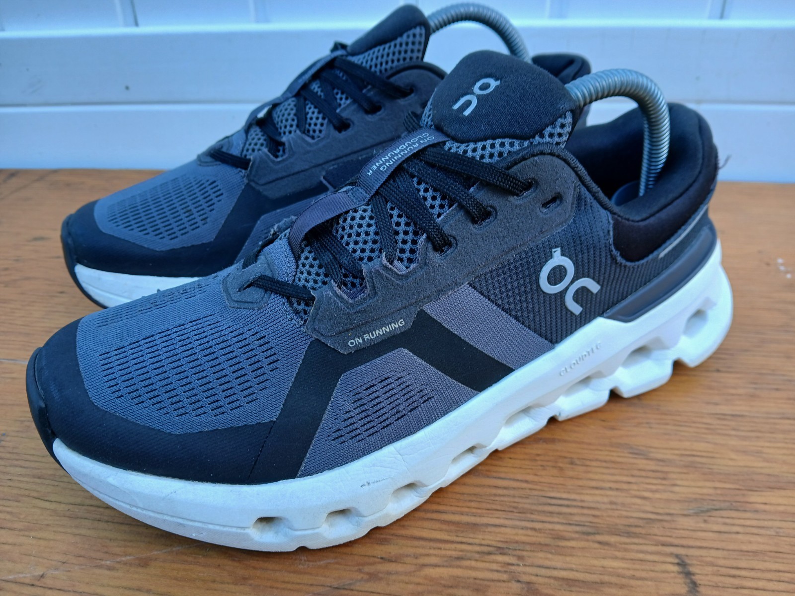 On Cloud Cloud Runner 2 Eclipse/Black Athletic Womens Shoes 9