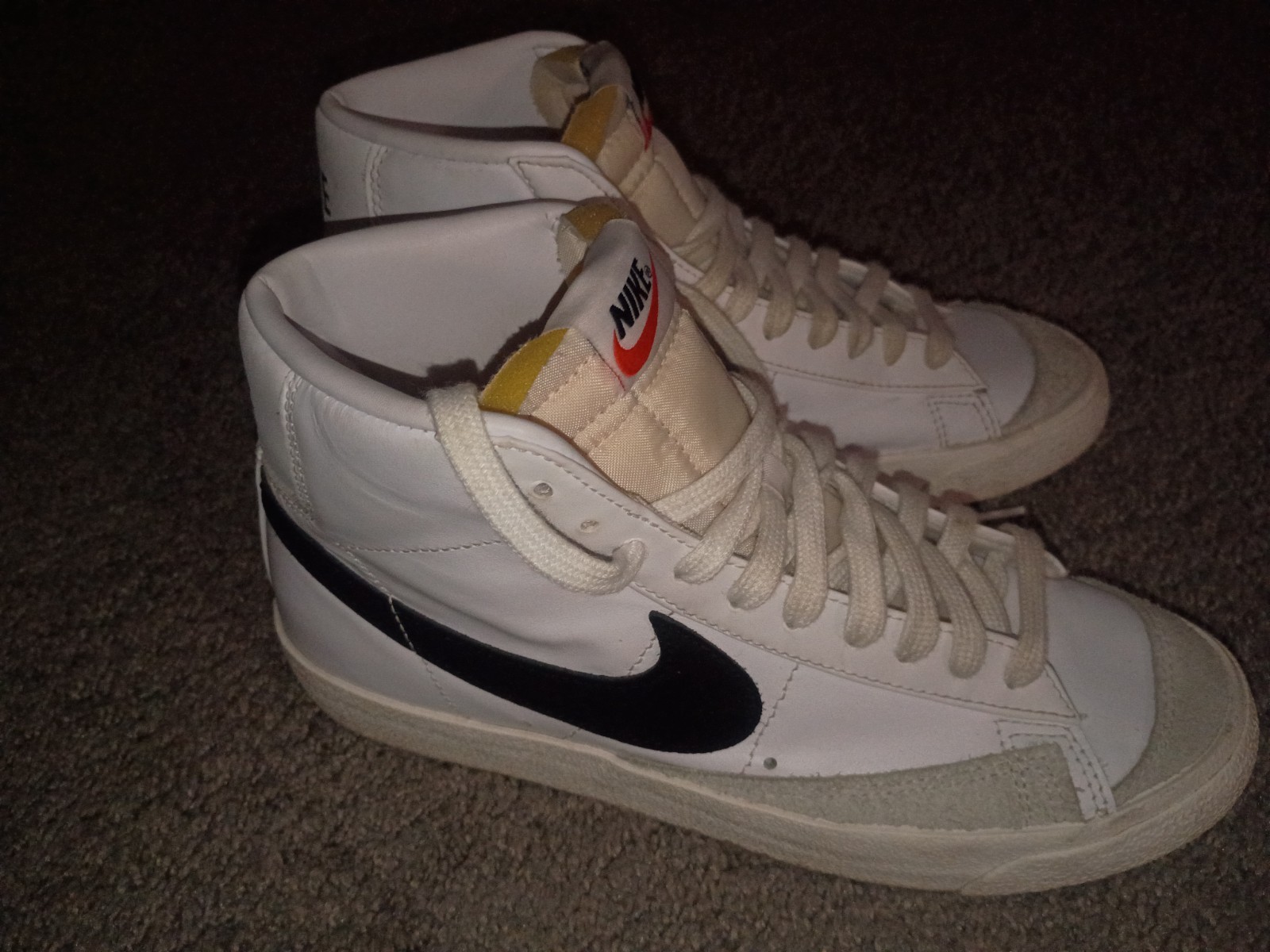 Size 9 women’s- Nike Blazer ’77 Vintage Mid White