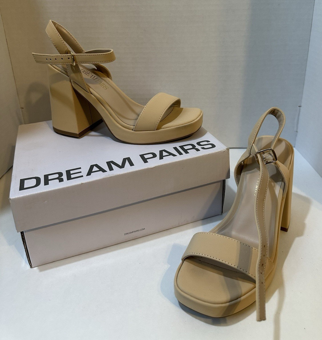 DREAM PAIRS Beige Platform Ankle Strap Buckle Block Heel Open Toe Sandals 5.5