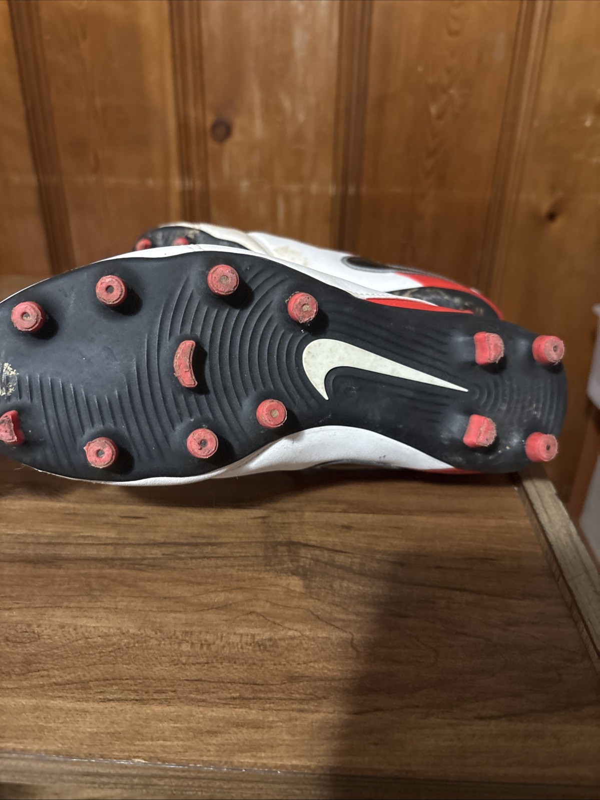 Nike Womens Tiempo Rio III White Black Red Crimson Cleats Size 8.5 819258-106 GC