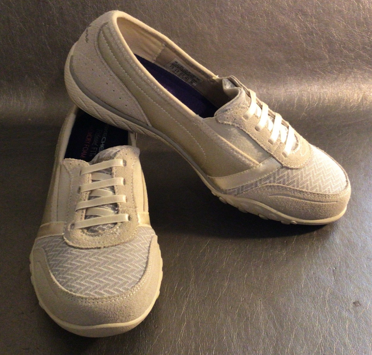 SKECHERS Relaxed Fit Slip-On Memory Foam 22495 Sneakers BEIGE Size 7.5
