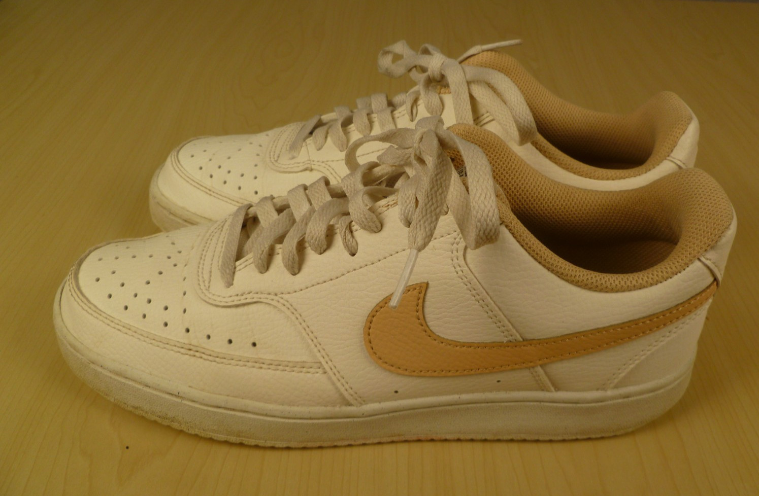 Womens Size 11 Nike Air Force 1 Low «Sun Club» Casual Shoes – DH3158-103