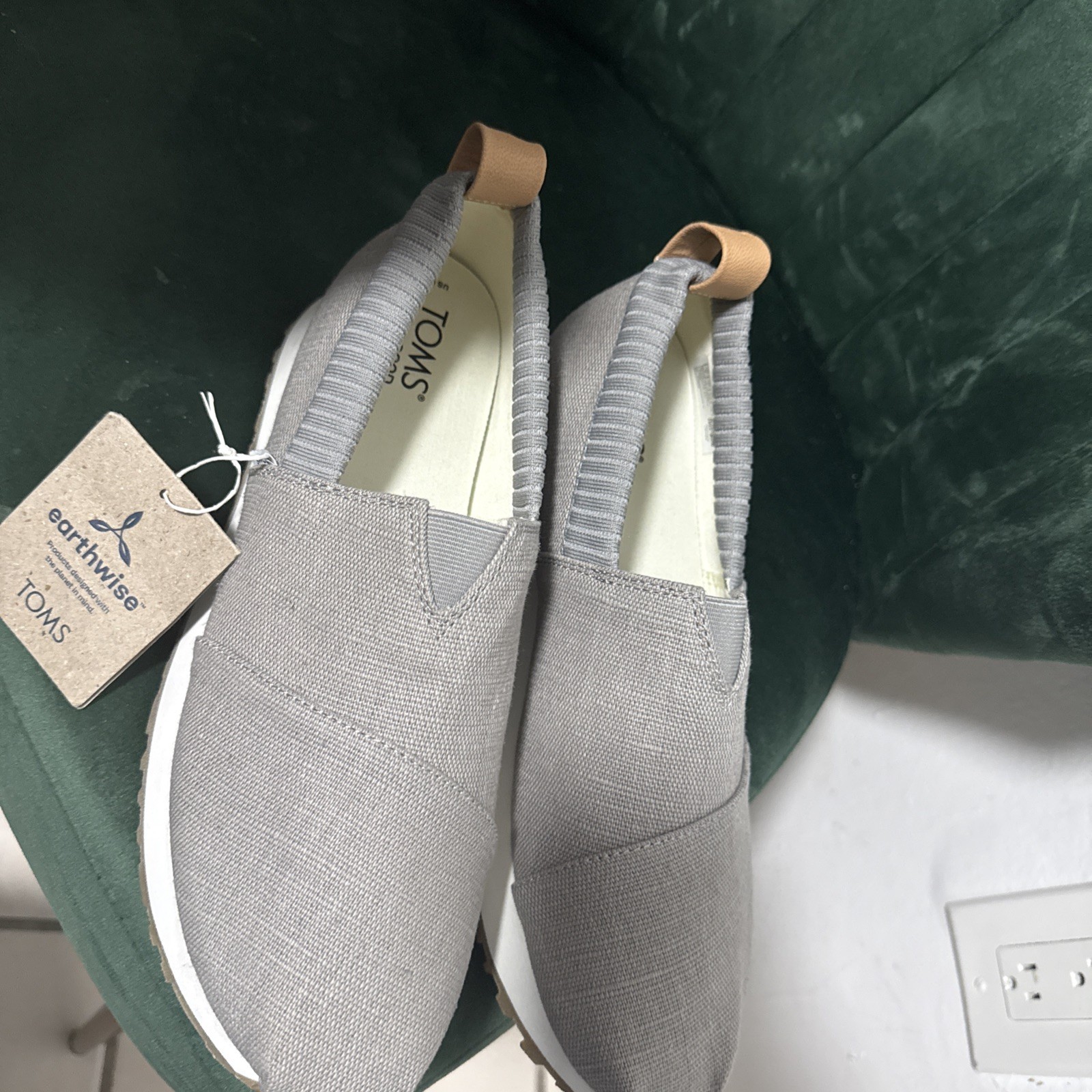 Women’s Toms Canvas Shoes