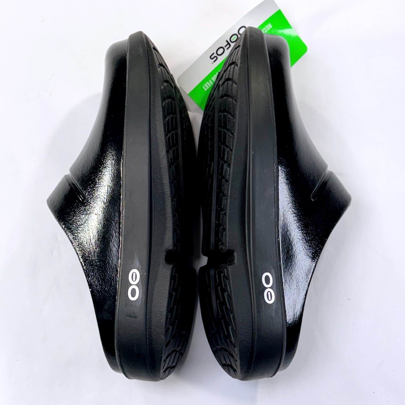 NEW OOFOS Oocloog Recovery Clog EU 37 Men 4 Women 6 Black Comfort Unisex Slip On