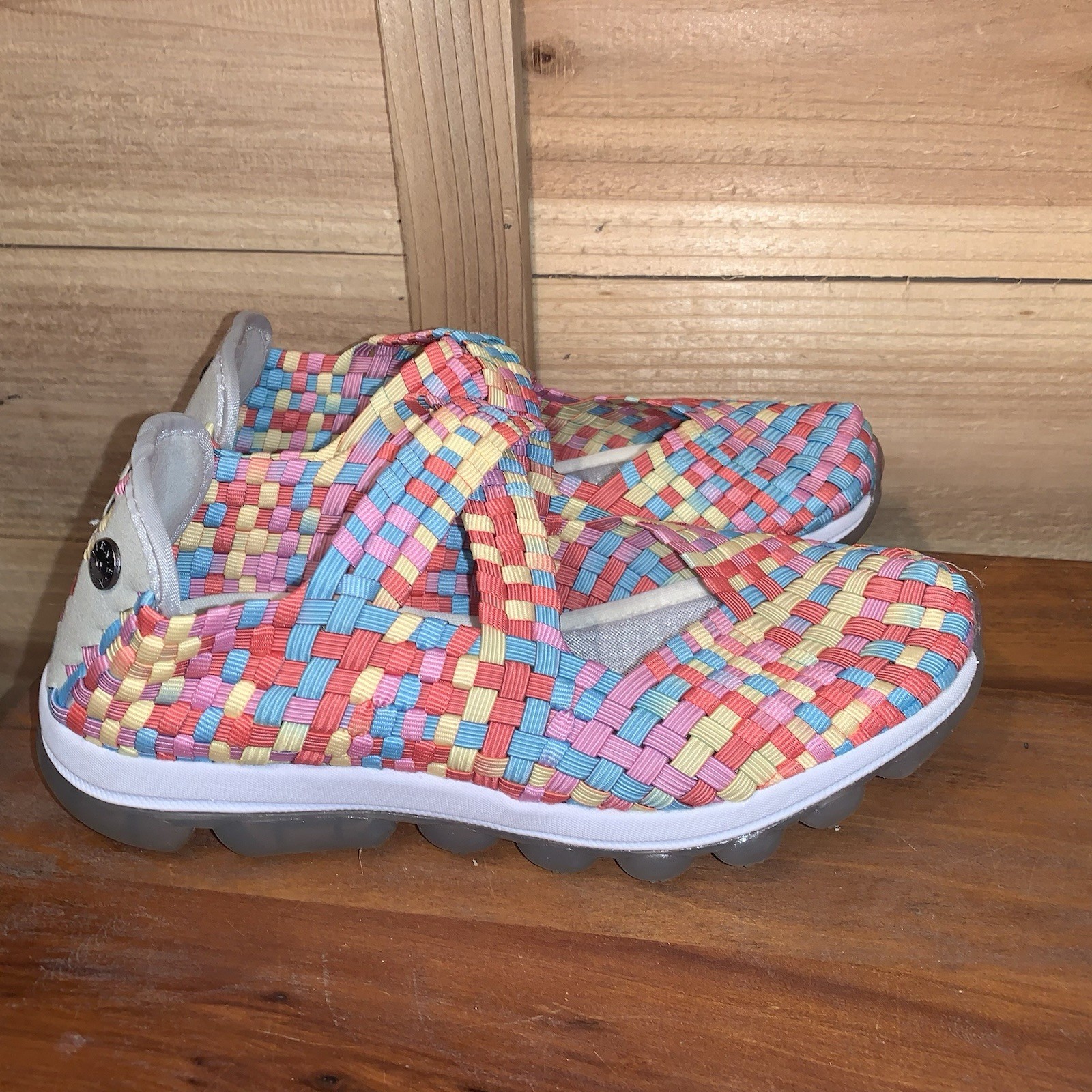 Bernie Mev NY Gummies Fly Women Candy Camo Slip On Comfort Fitness Shoes 36 New