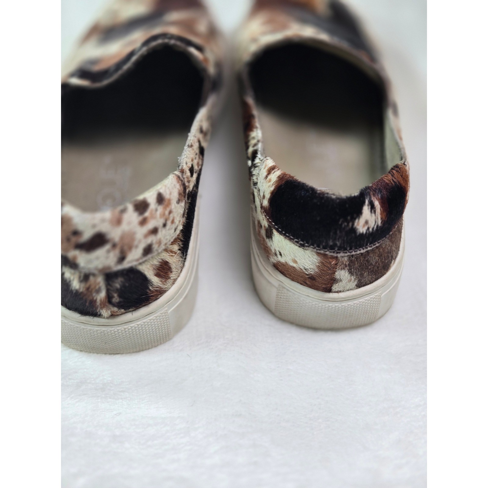 Boutique by Corkys Pine Top Cow Print Calf Hair Studded SlipOn Sneaker 6 Western