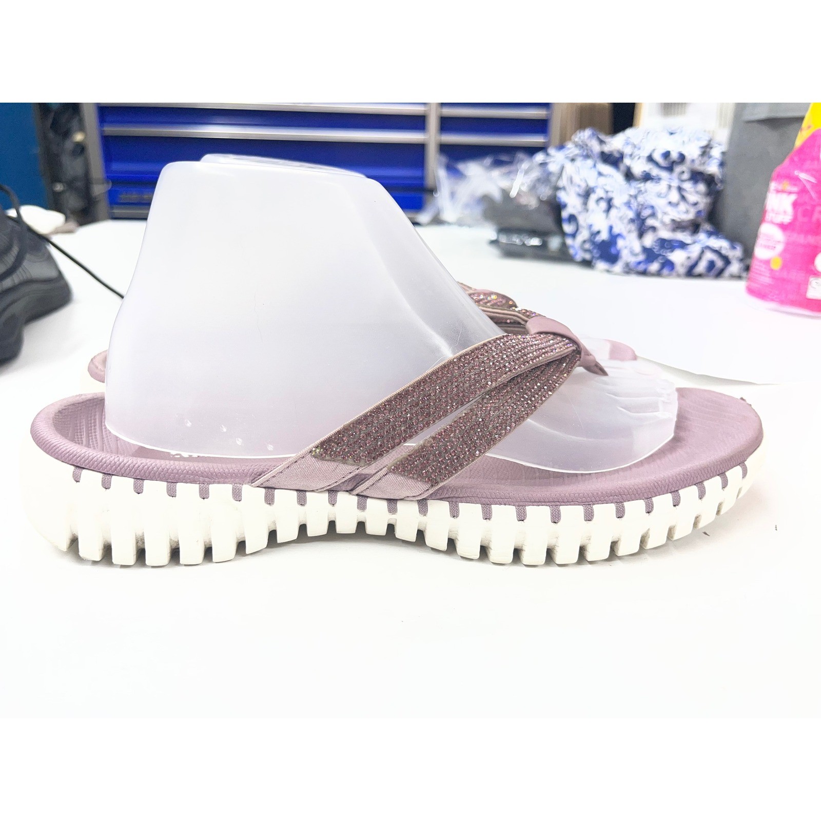 Skechers Go Walk Goga Mat Rhinestone Flip Flop Sandals Purple Mauve Womens 10