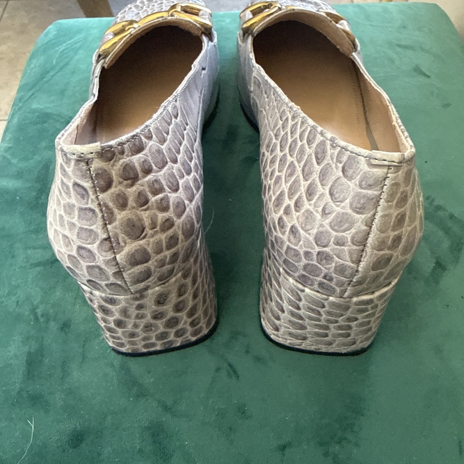 Bibi Lou Anthropologie Croc Embossed Leather Heels Gray Gold Horsebit Classy