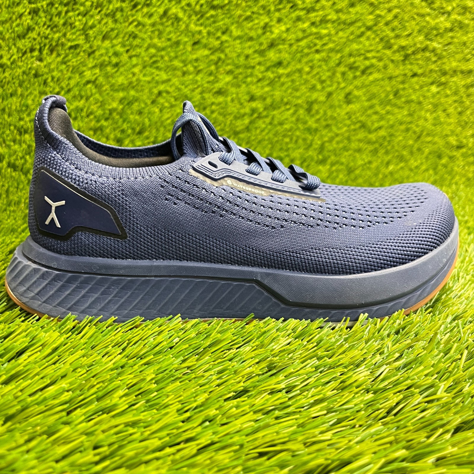 Flux Adapt Waterproof Runner Blue Gum Womens Size 6.5 Walking Running Shoes