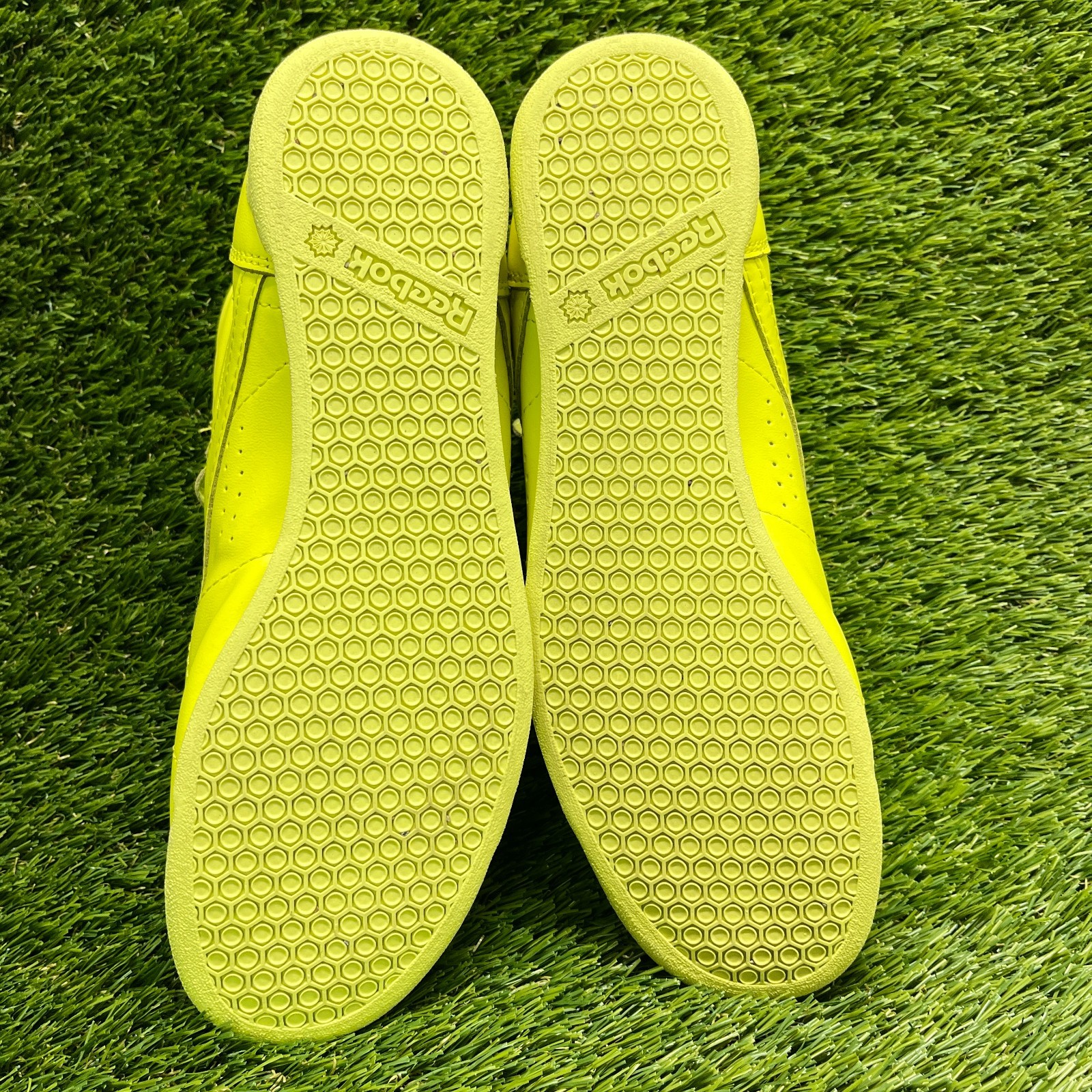 Reebok Freestyle Hi Womens Size 7.5 Neon Acid Yellow Athletic Shoes Sneakers