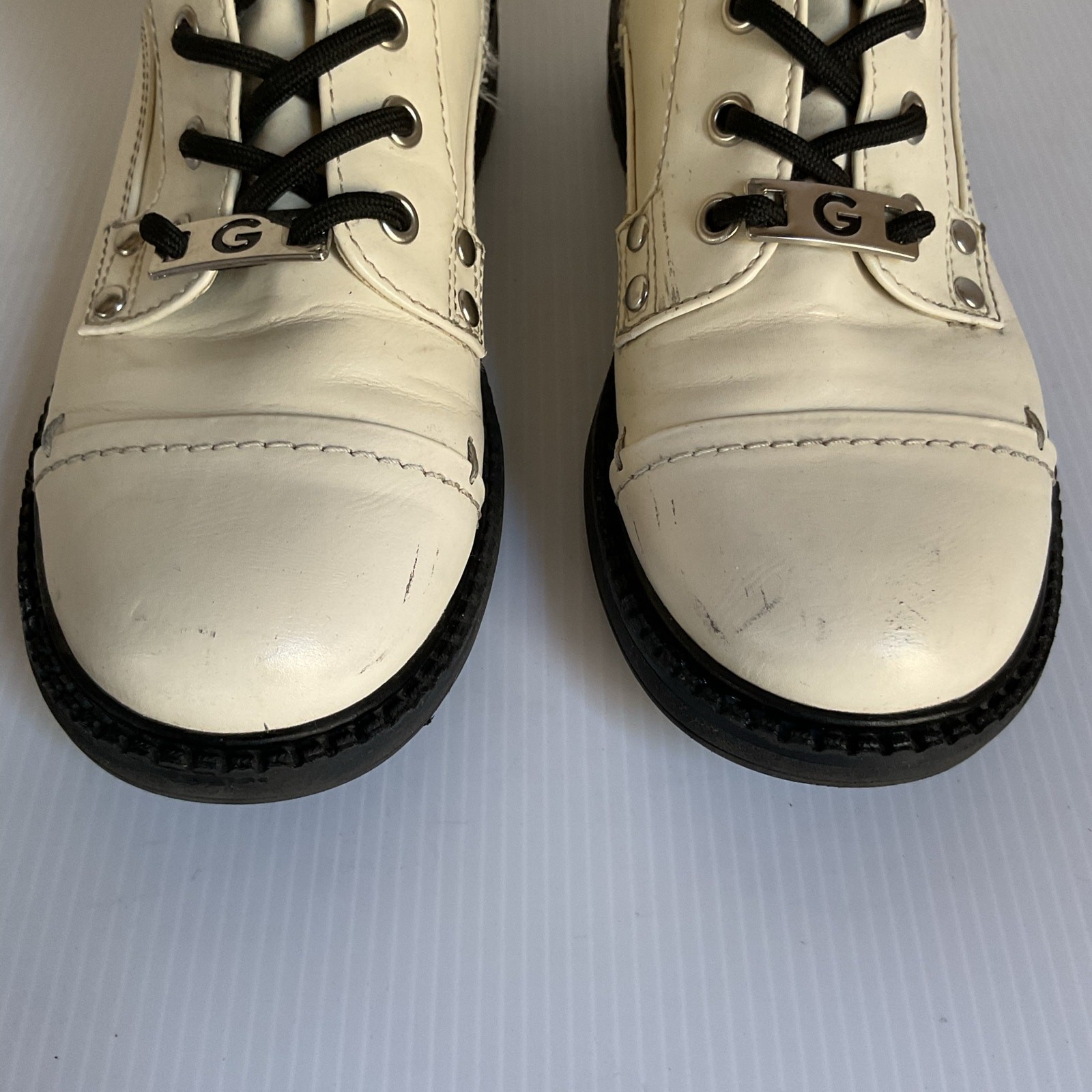GBG Los Angeles White Boots 5.5M Combat Lace-Up Zip Y2K Style