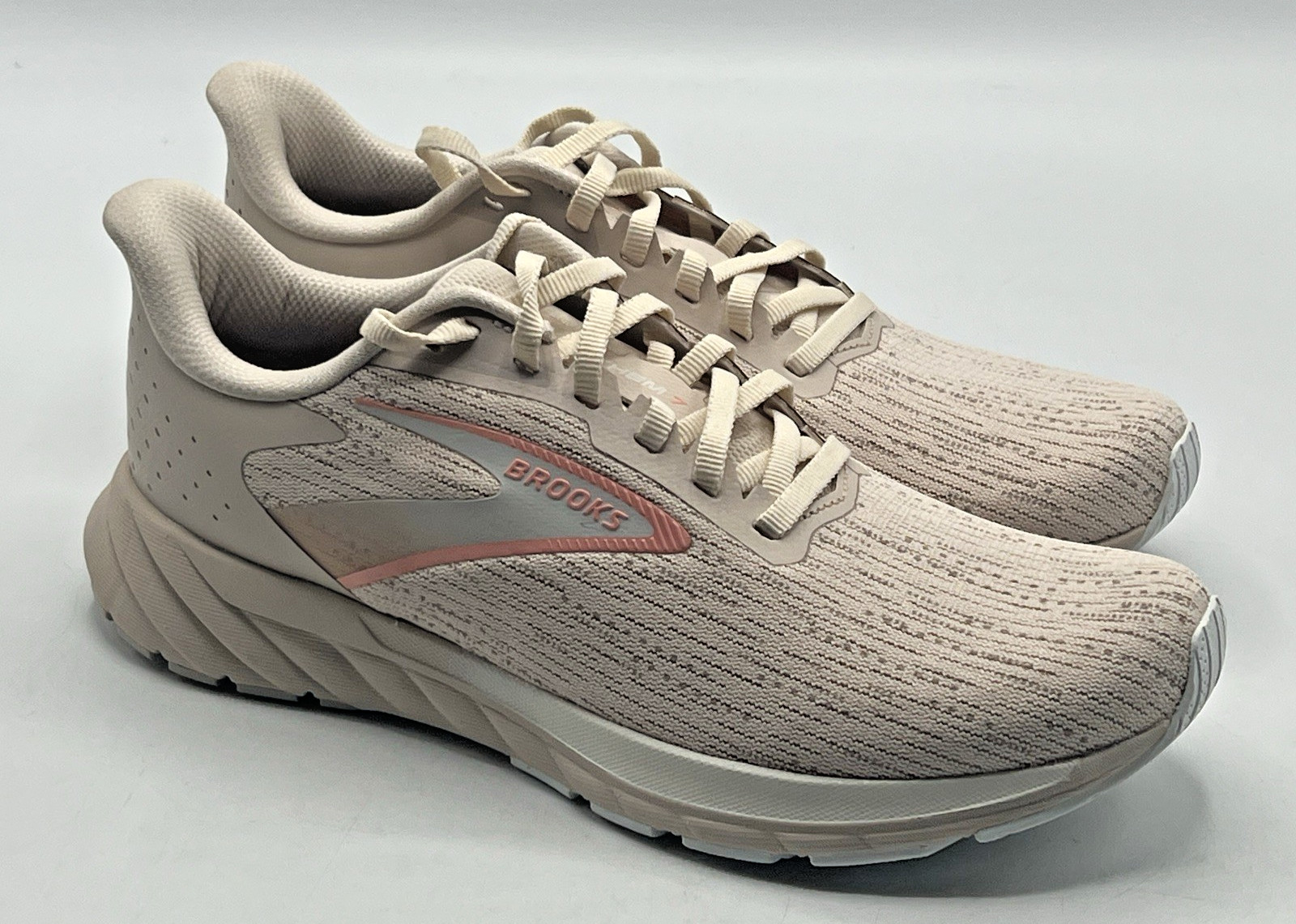 Brooks Anthem 7 Women’s Size 8.5 Athletic Sneakers Almond Grey Desert Flower New