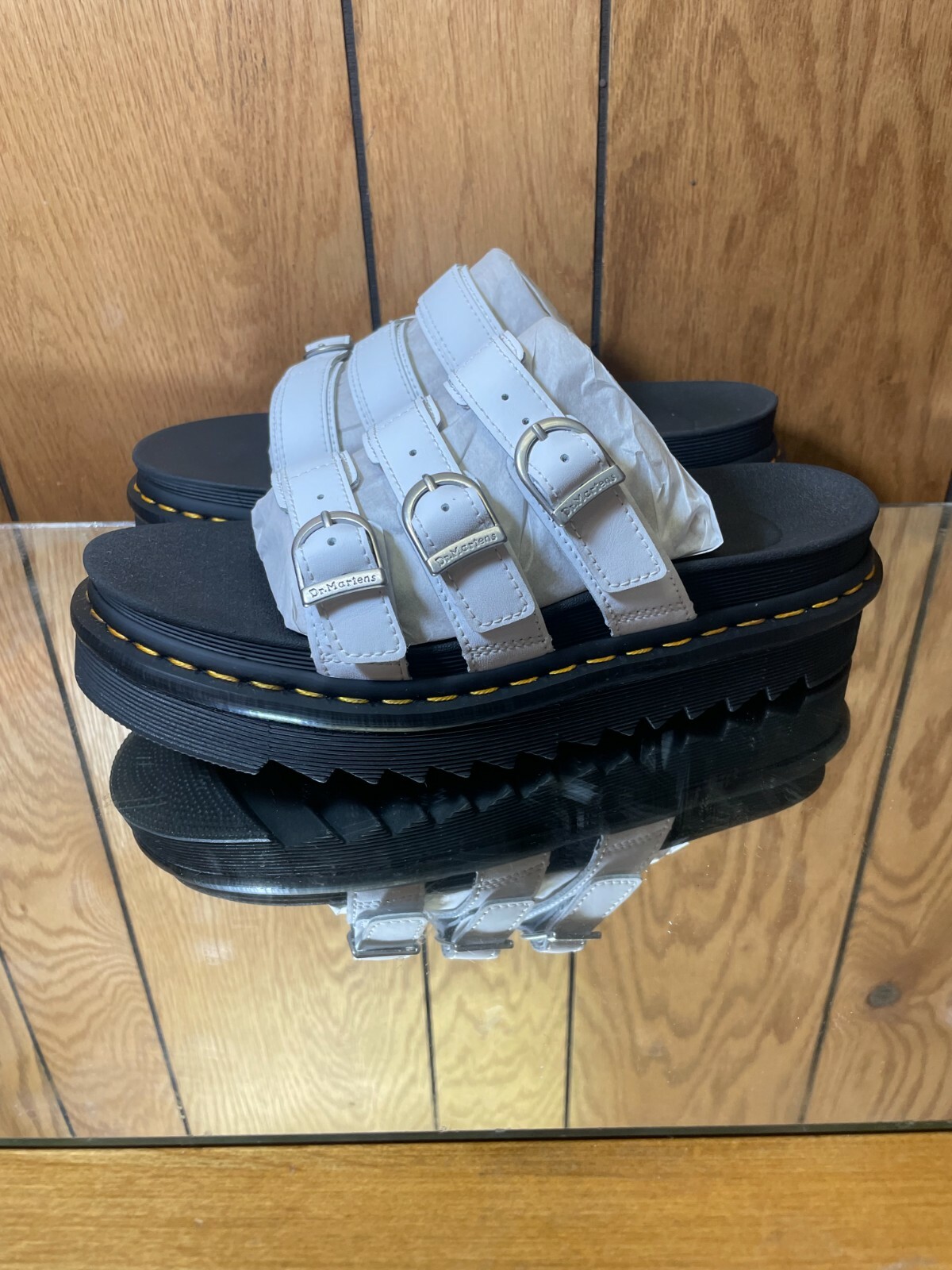 NIB Womens Dr Martens Blaire White Leather 3-Strap Slide Sandals S 9 US